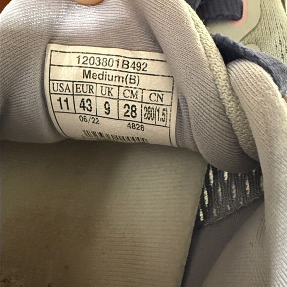 Brooks Ghost Running Shoes - White and Pink - Picture 7 of 7